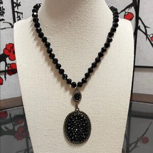 Elegant Vintage Black Beaded Pendant Necklace